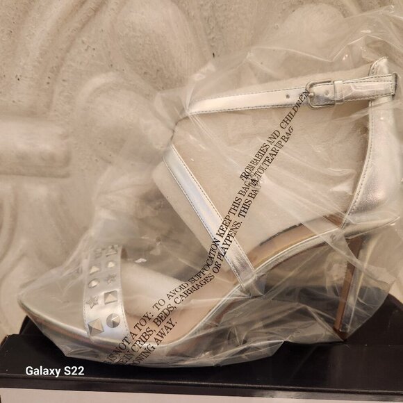 Nine West "Maziany" Silver Heeled Sandals. NIB. Size 11. - Picture 1 of 9